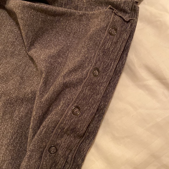 Lululemon infinity scarves - Picture 4 of 4